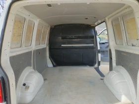 VW Transporter T5 2.5 TDI 131HP 4X4 6СК Камера, снимка 14 - Бусове и автобуси - 53694295