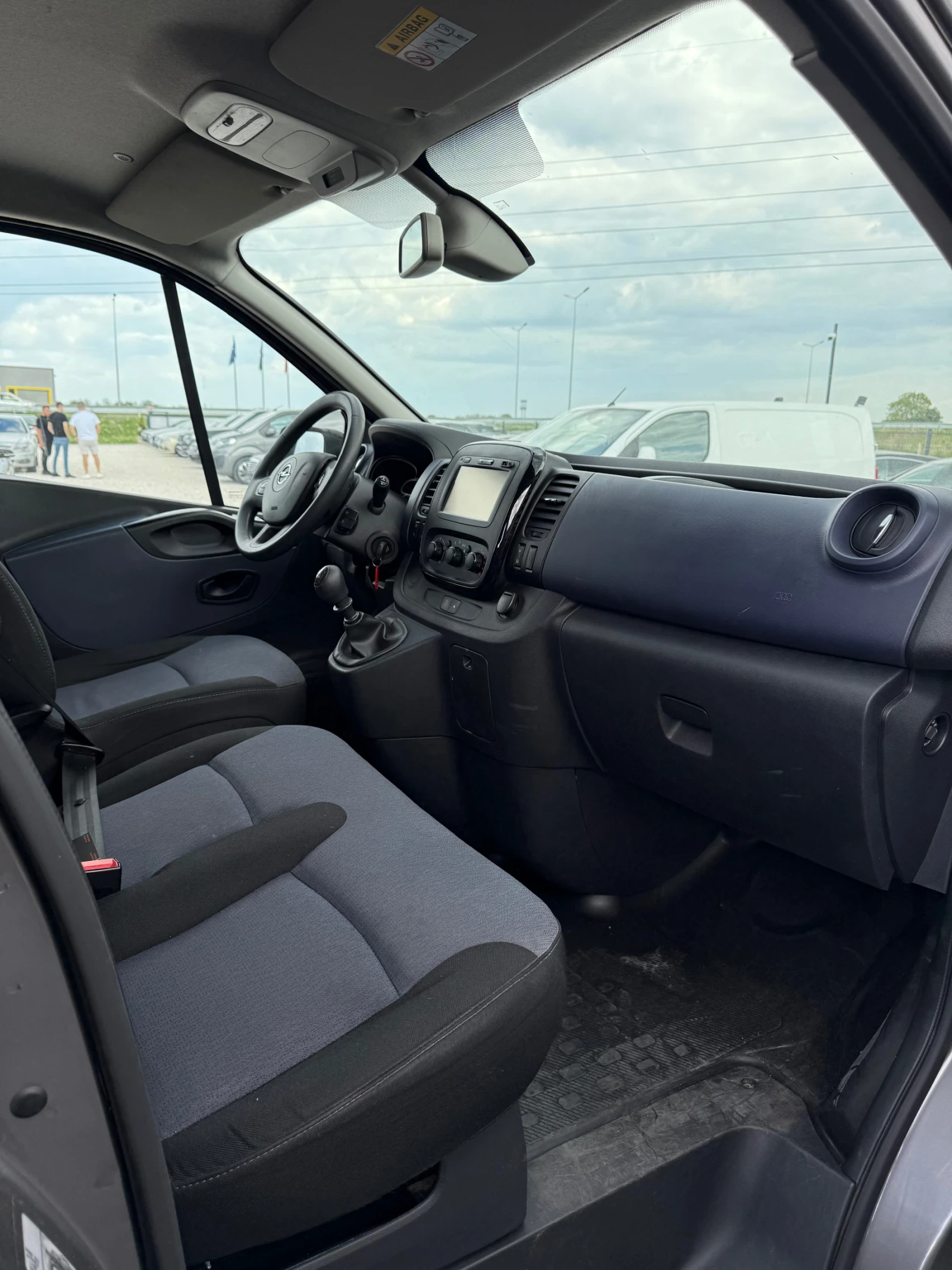 Opel Vivaro 9-местен Нов внос от Белгия! - изображение 9