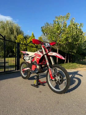 GASGAS EC 300 2025, снимка 2