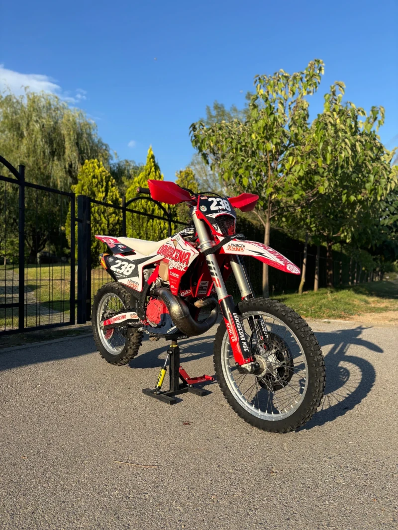 GASGAS EC 300 2025, снимка 2 - Мотоциклети и мототехника - 52397453