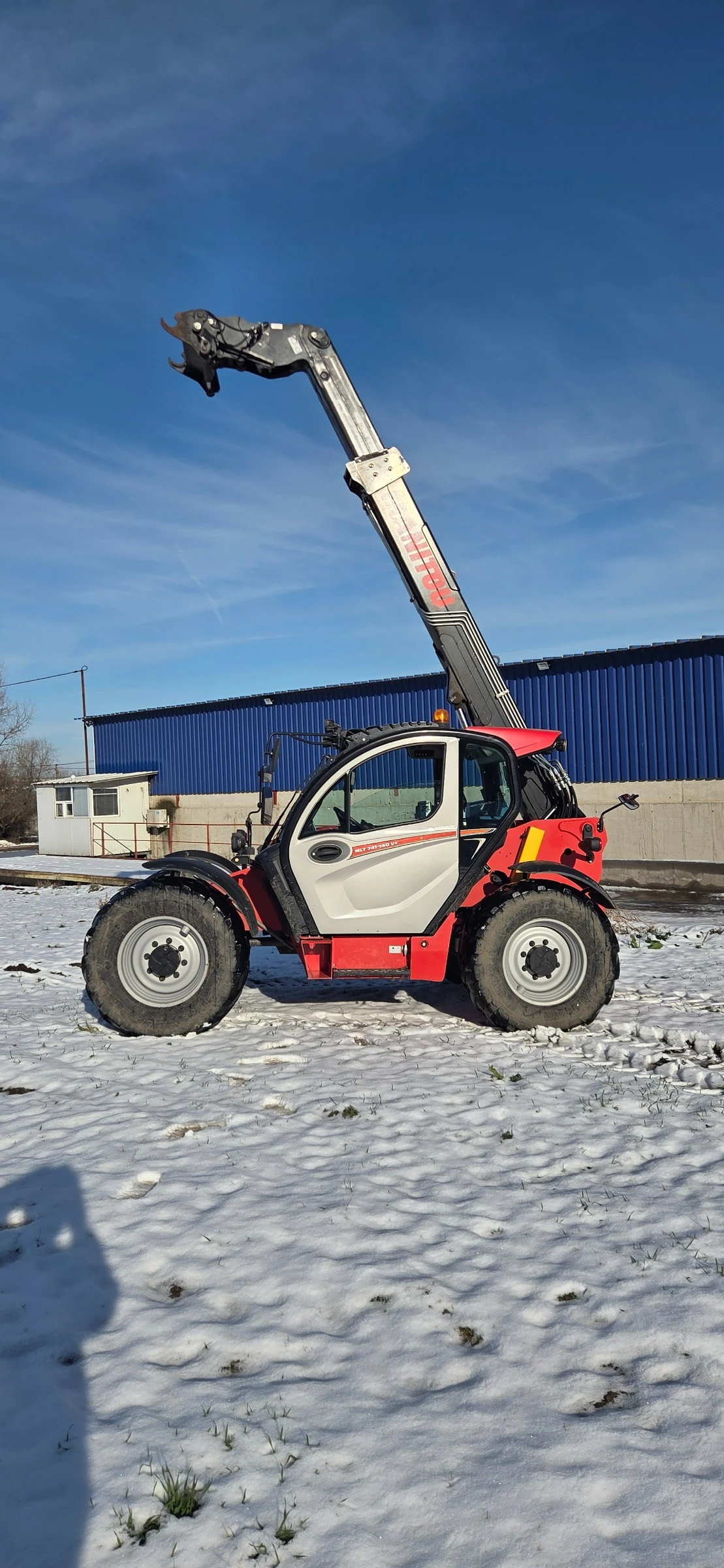 Телескопичен товарач Manitou 741 Vari Power , снимка 1