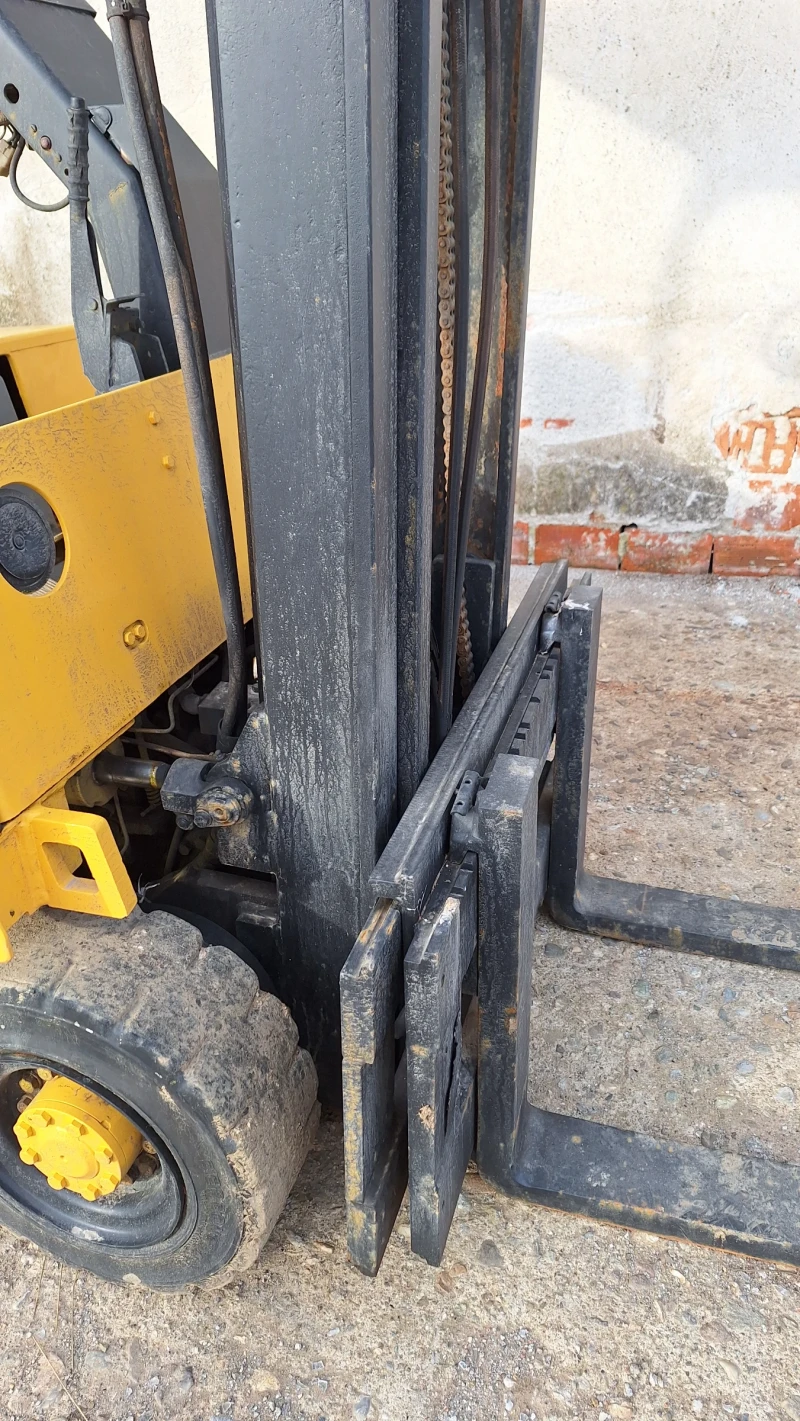 Мотокар Cat Дизелов 4 цилиндров, снимка 4 - Индустриална техника - 53364065