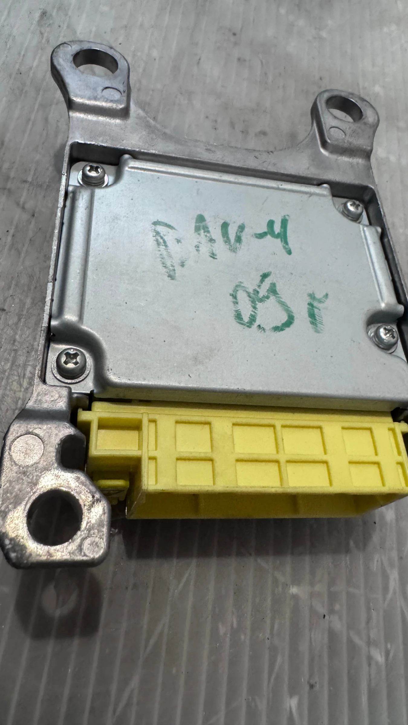 Airbag  /  /  a Toyota Rav4 - 150300-2041 / 89170-2041 | Mobile.bg   2