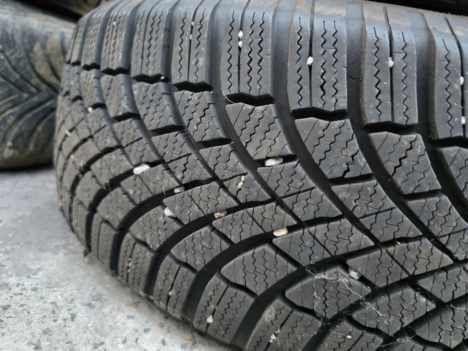 ���� 205/55R16 | Mobile.bg � ����������� 4