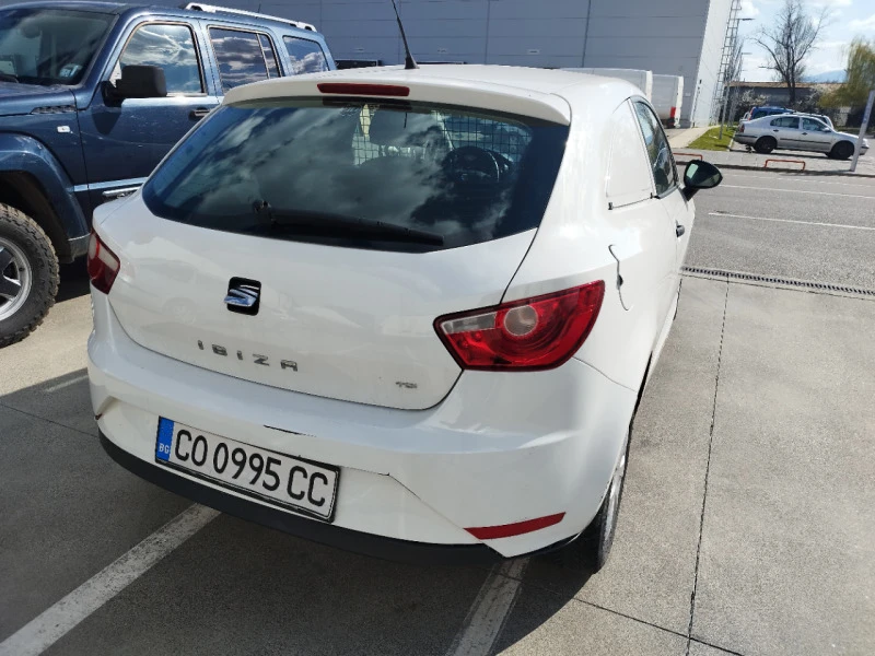 Seat Ibiza, снимка 3 - Автомобили и джипове - 46834633