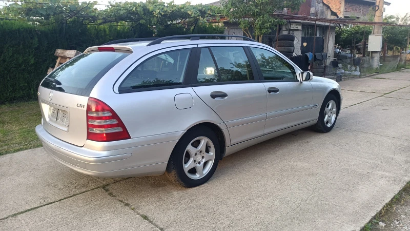 Mercedes-Benz C 220 Автоматик Италия , снимка 4 - Автомобили и джипове - 48220849