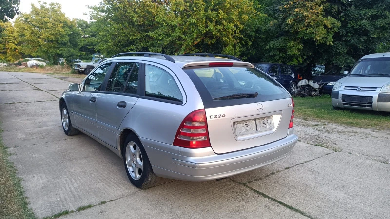 Mercedes-Benz C 220 Автоматик Италия , снимка 6 - Автомобили и джипове - 48220849