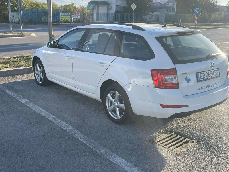 Skoda Octavia 1.6 DSG, снимка 5 - Автомобили и джипове - 47574289