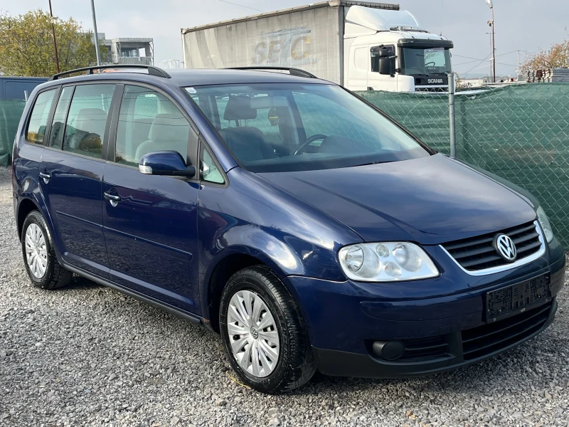 VW Touran 1.6 Бензин, снимка 3 - Автомобили и джипове - 48369009