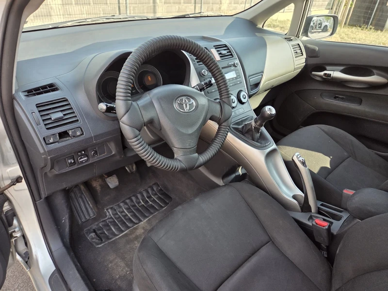 Toyota Auris 1.4D-4D, 90hp, снимка 10 - Автомобили и джипове - 48400072
