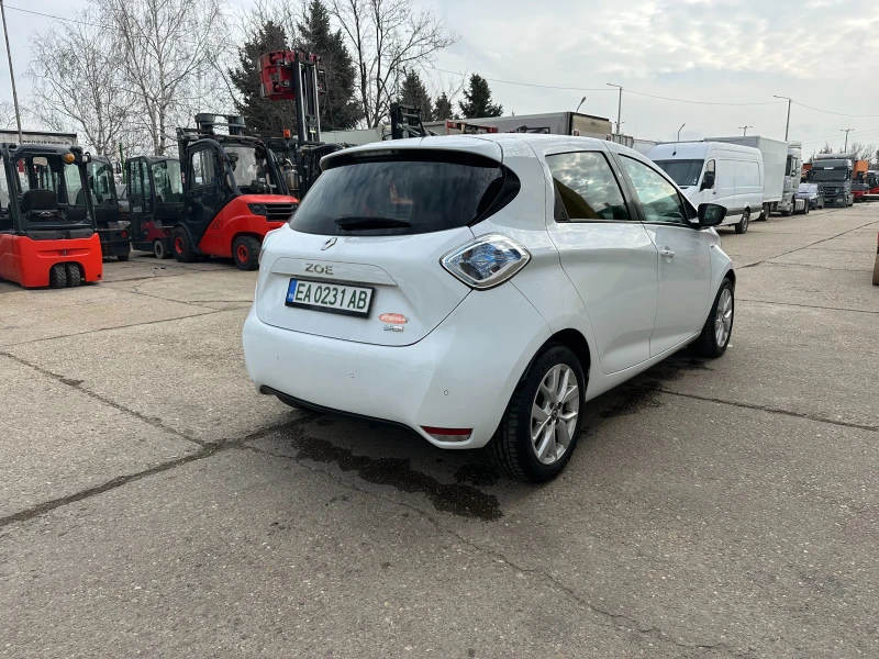 Renault Zoe, снимка 2 - Автомобили и джипове - 48702221