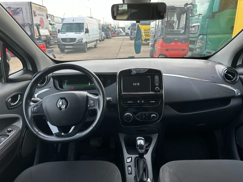 Renault Zoe, снимка 12 - Автомобили и джипове - 48702221