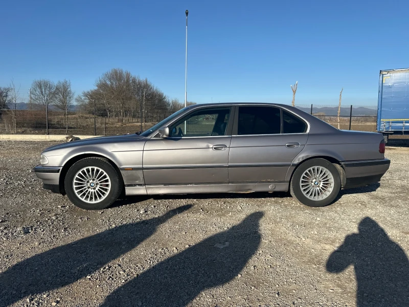 BMW 725, снимка 2 - Автомобили и джипове - 49089534