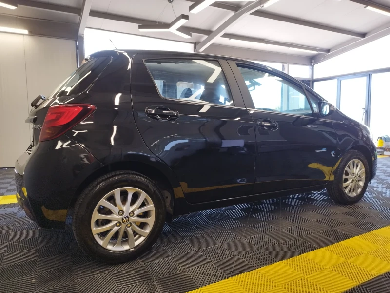 Toyota Yaris 1.33 Automatic ПРОДАДЕН, снимка 4 - Автомобили и джипове - 51768142