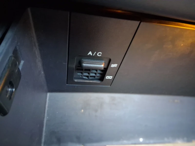 Hyundai I30 1.6 PREMIUM Като нова , снимка 12 - Автомобили и джипове - 52840341