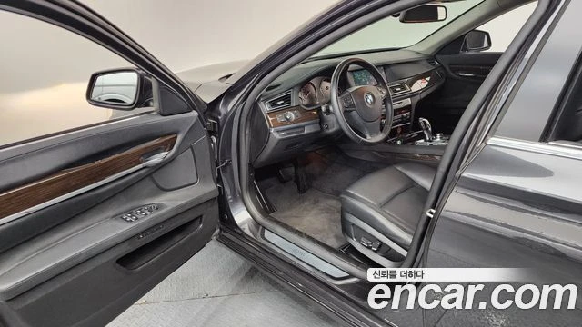 BMW 740, снимка 10 - Автомобили и джипове - 56077761