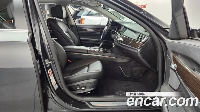 BMW 740, снимка 11 - Автомобили и джипове - 56077761