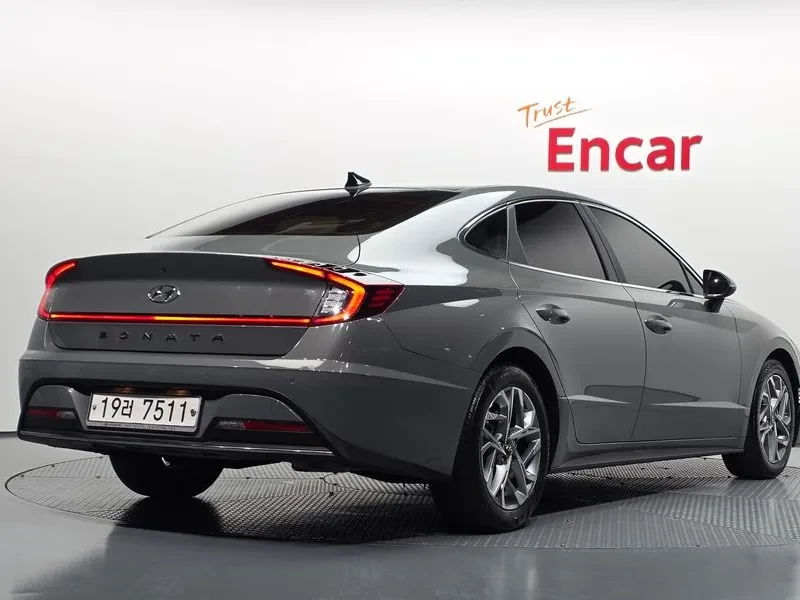 Hyundai Sonata 2.0 PREMIUM, снимка 2 - Автомобили и джипове - 56161147