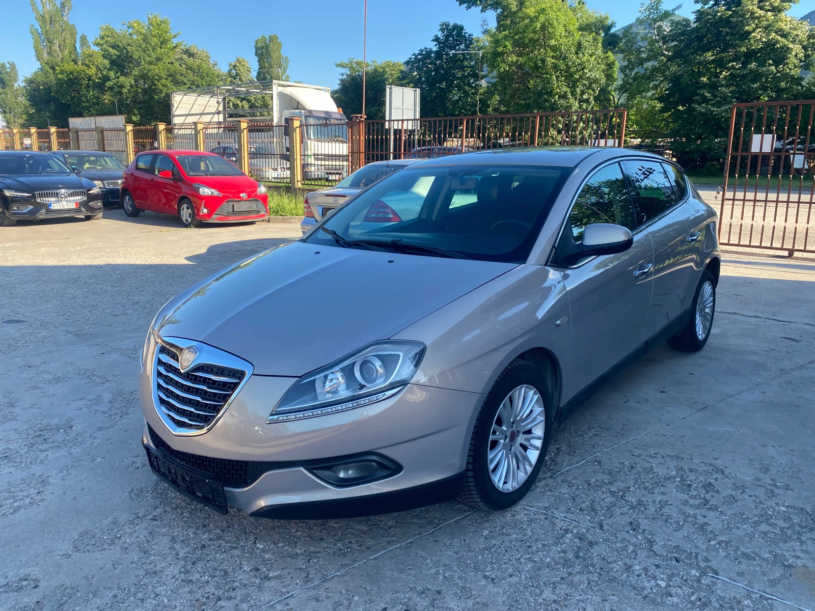 Lancia Delta 1.6 m-jet , снимка 1