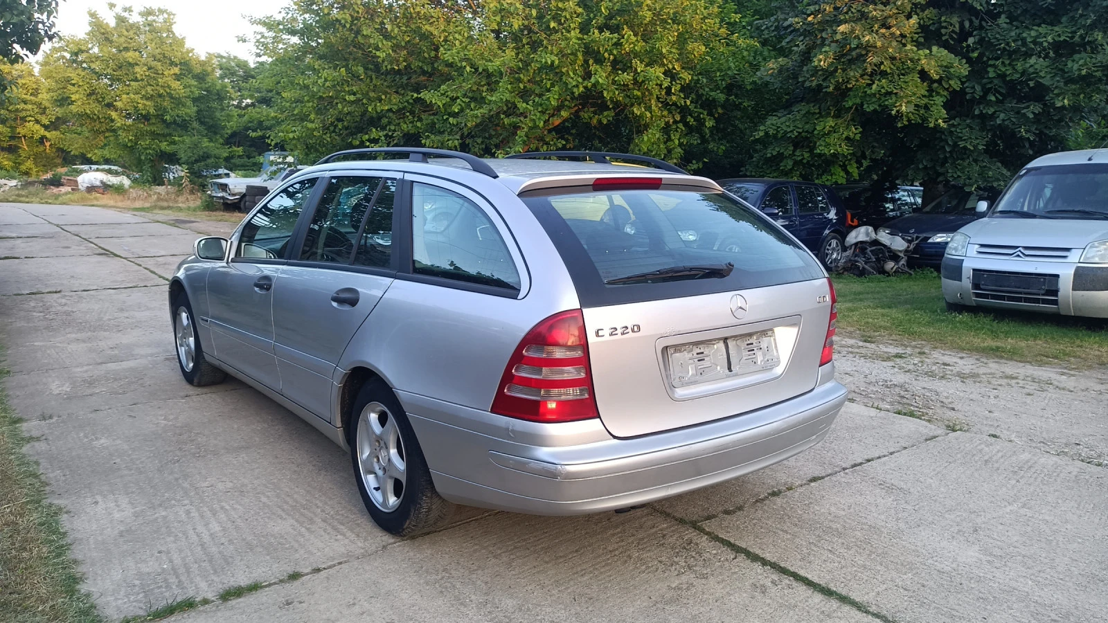 Mercedes-Benz C 220 Автоматик Италия  - изображение 6