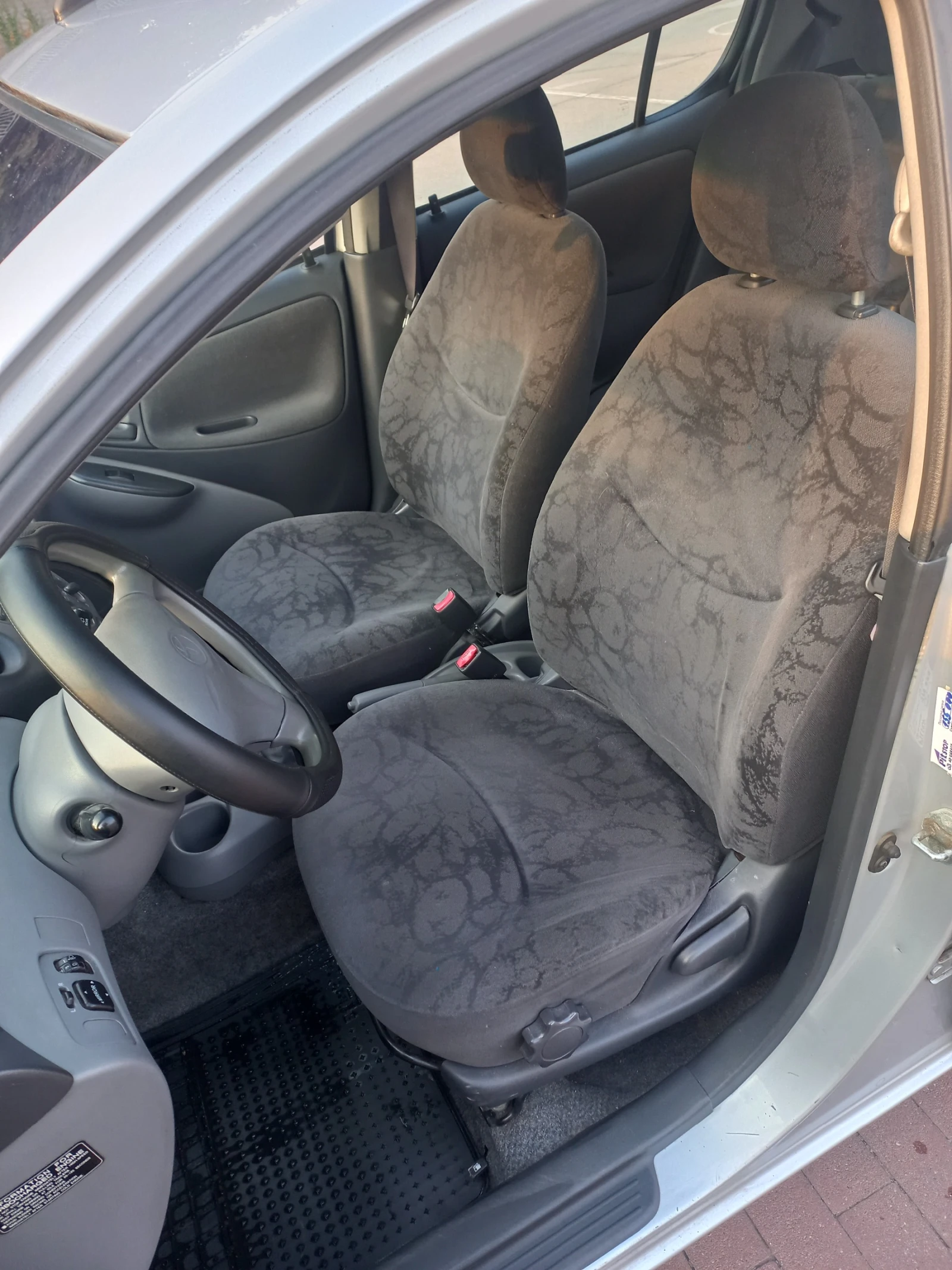 Toyota Yaris 1.4 D4D, КЛИМАТИК - изображение 7