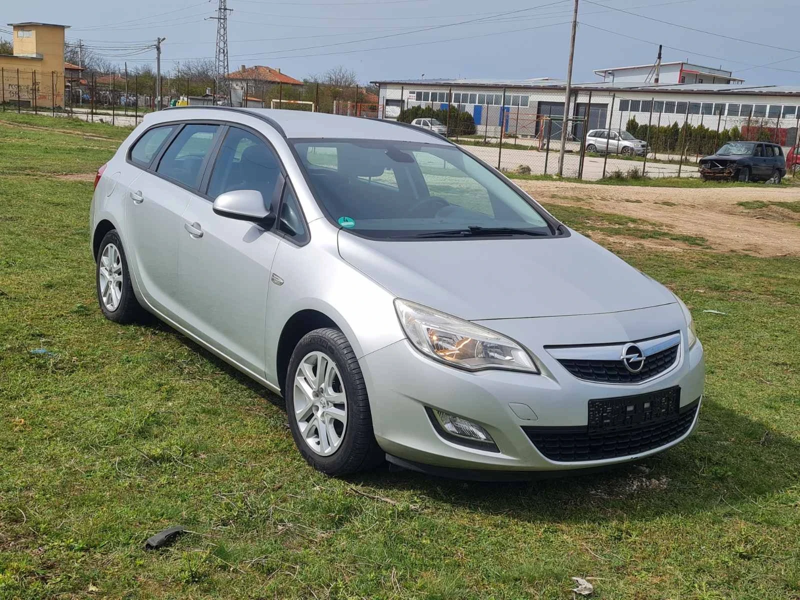 Opel Astra J 1.4 ГАЗОВА ИНЖЕКЦИЯ - изображение 2