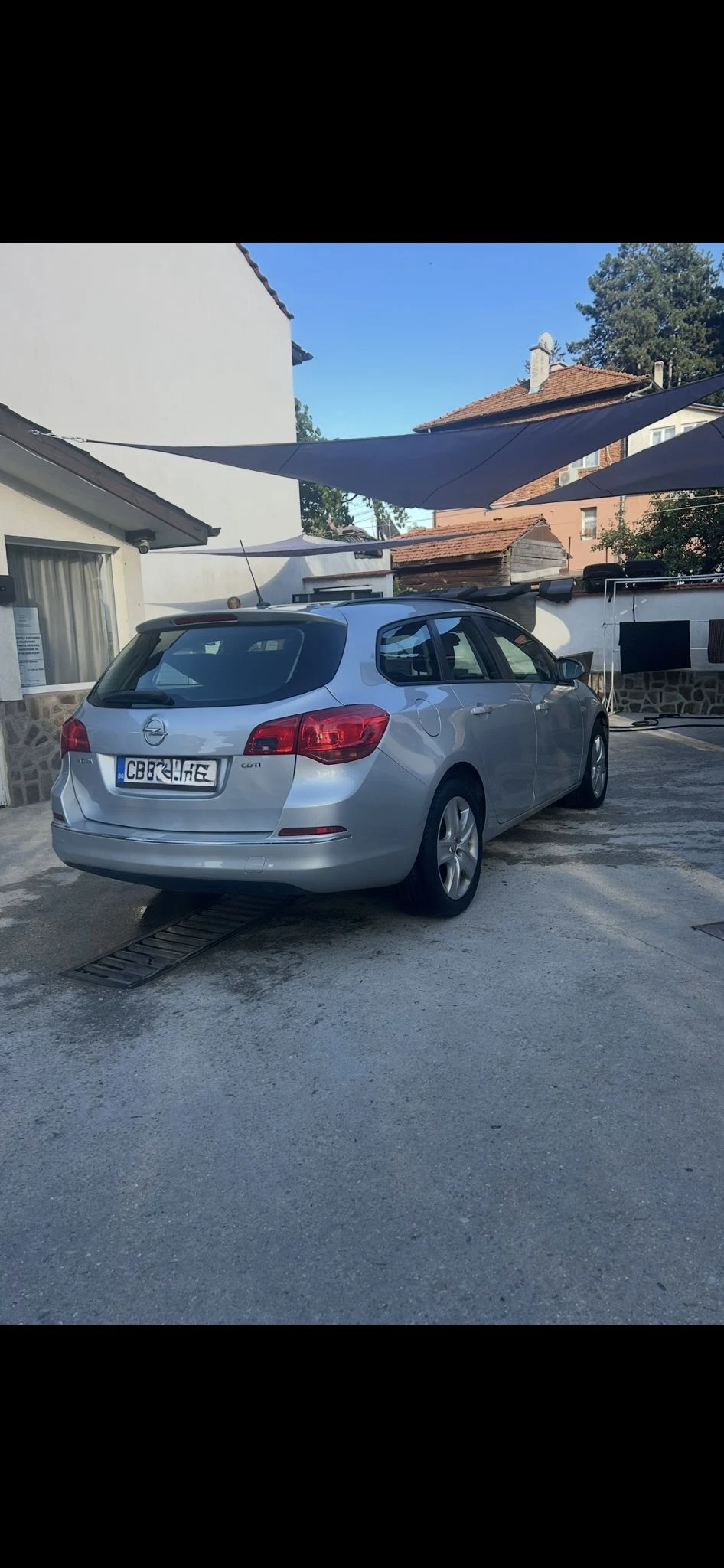 Opel Astra Sport Tourer - изображение 10