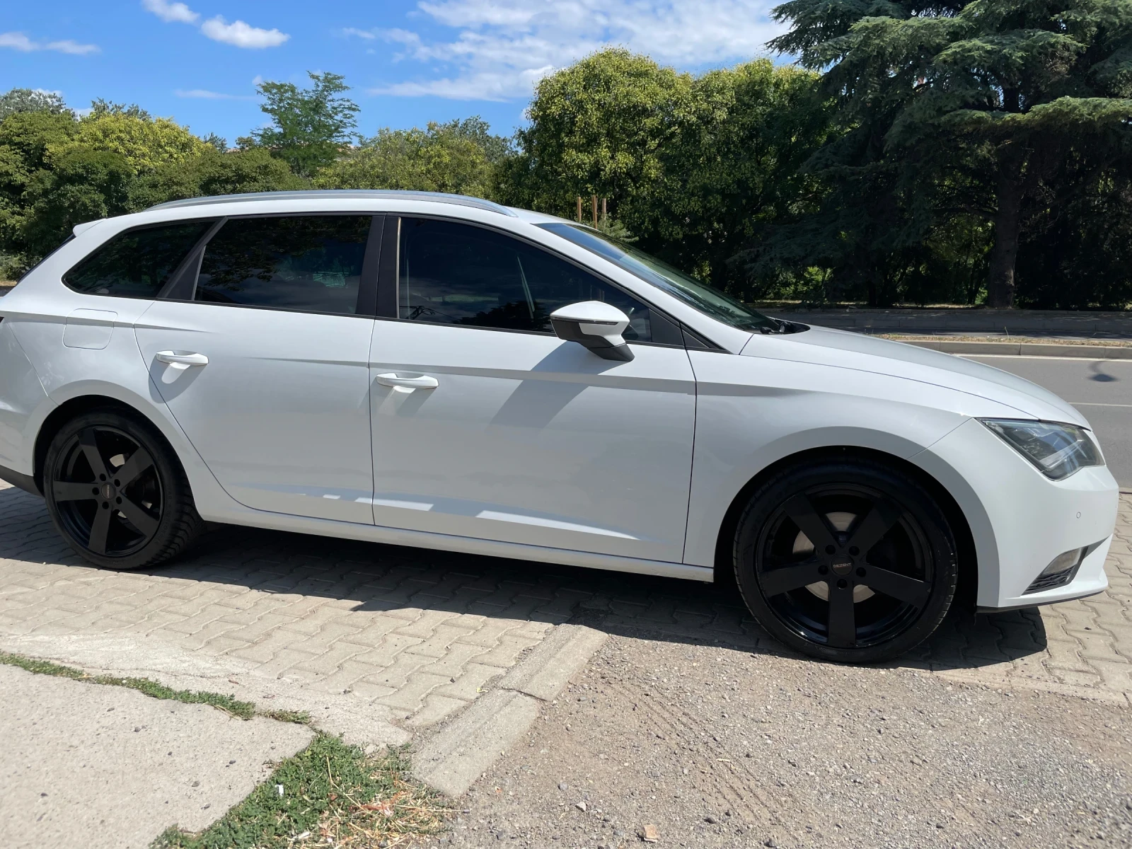 Seat Leon ST 1.6 TDI - изображение 10