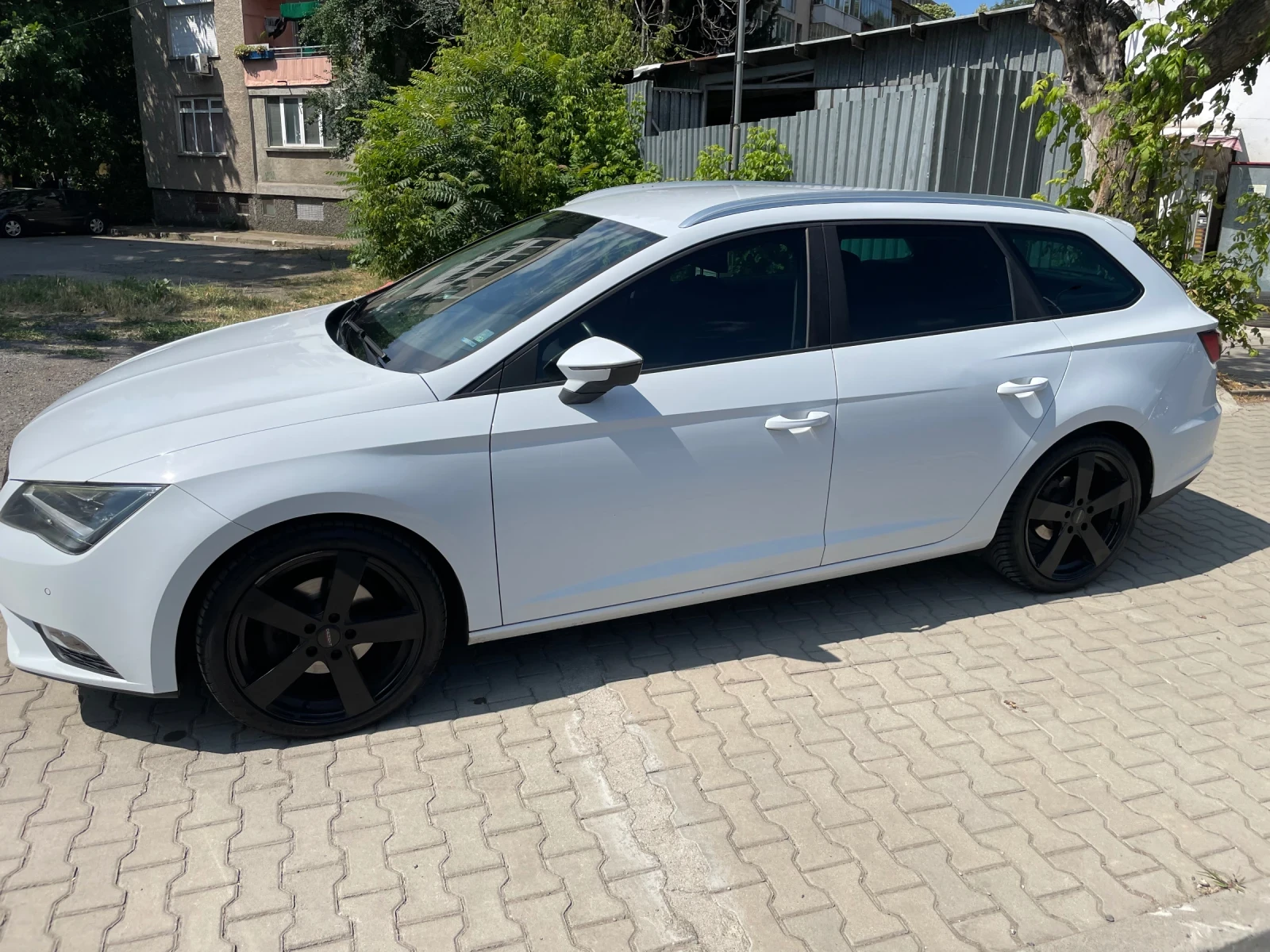 Seat Leon ST 1.6 TDI - изображение 8