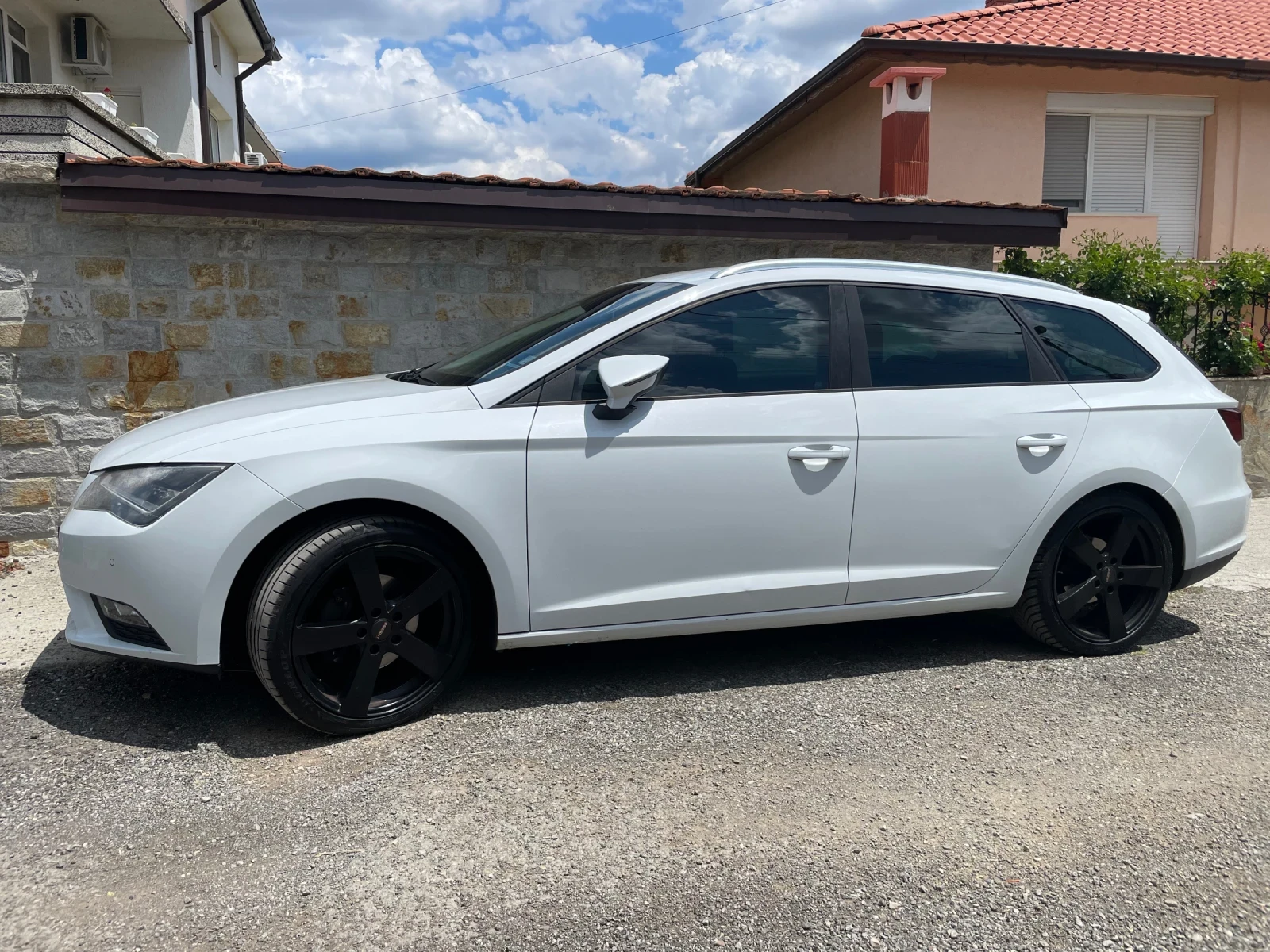 Seat Leon ST 1.6 TDI - изображение 7
