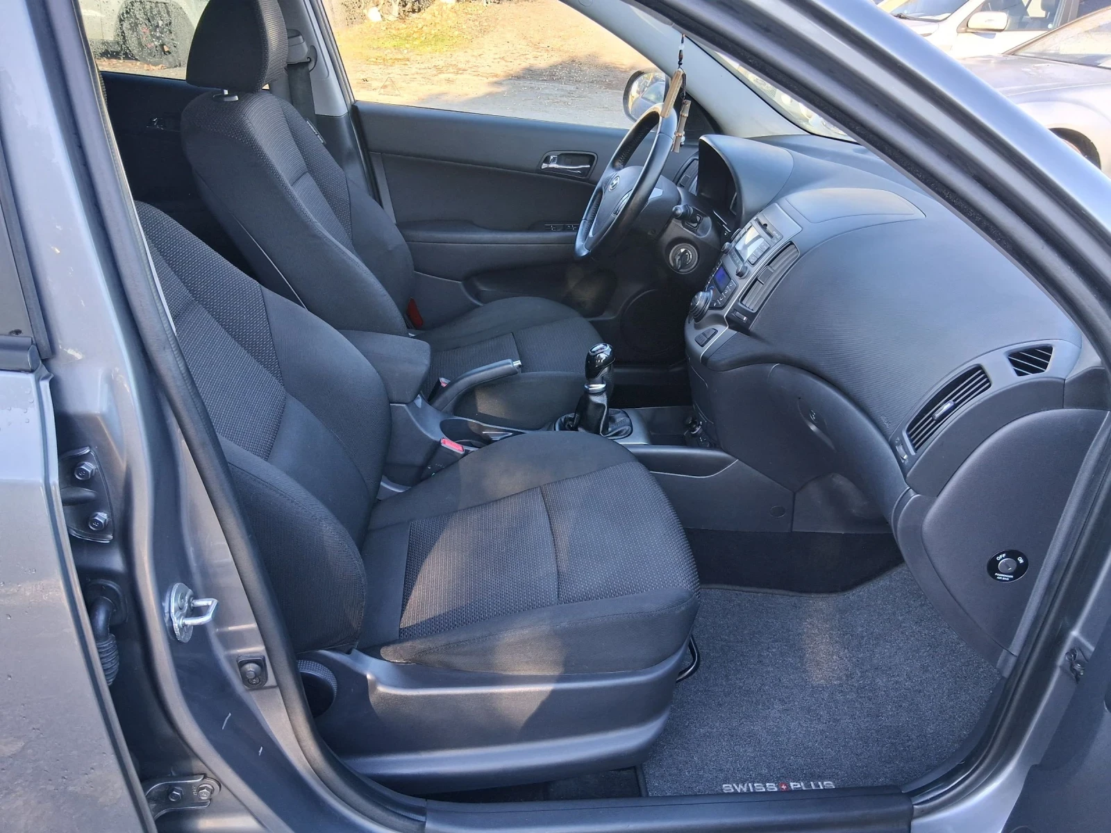 Hyundai I30 1.6 PREMIUM ���� ����  | Mobile.bg � ����������� 9