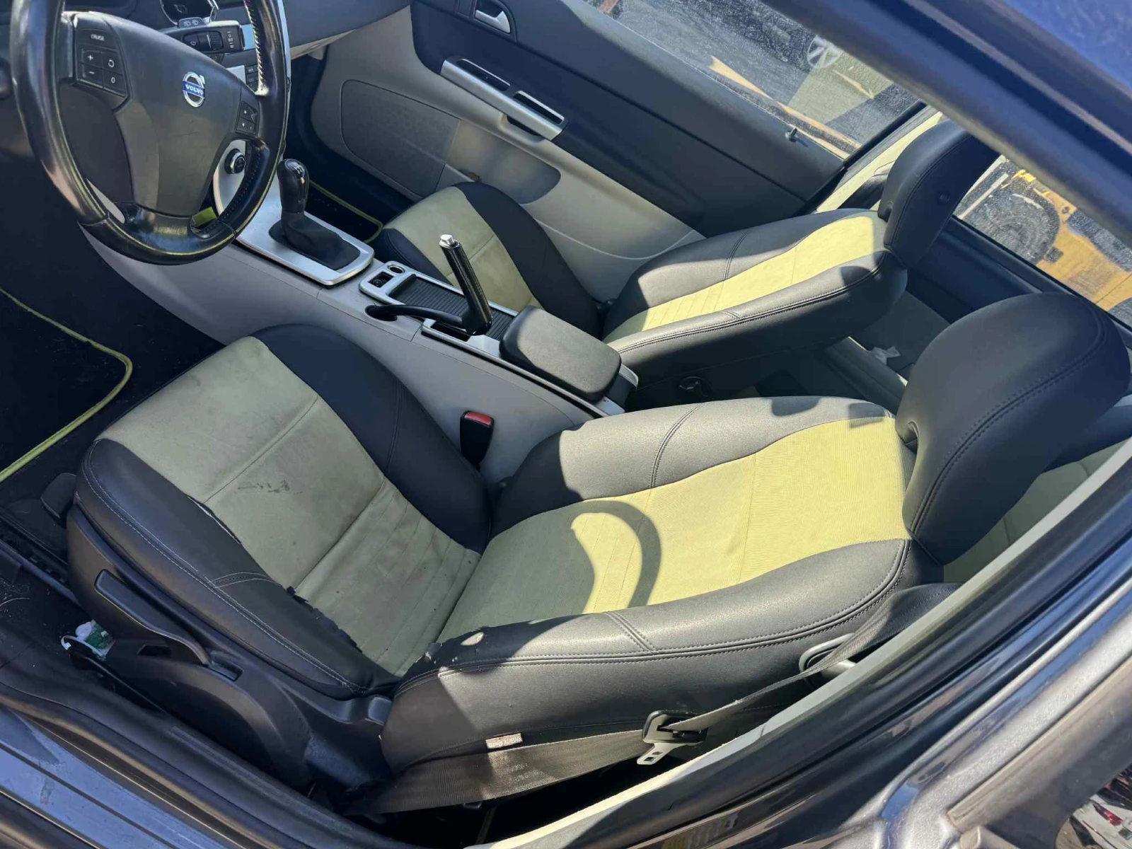 Volvo C30 1.6 - изображение 7