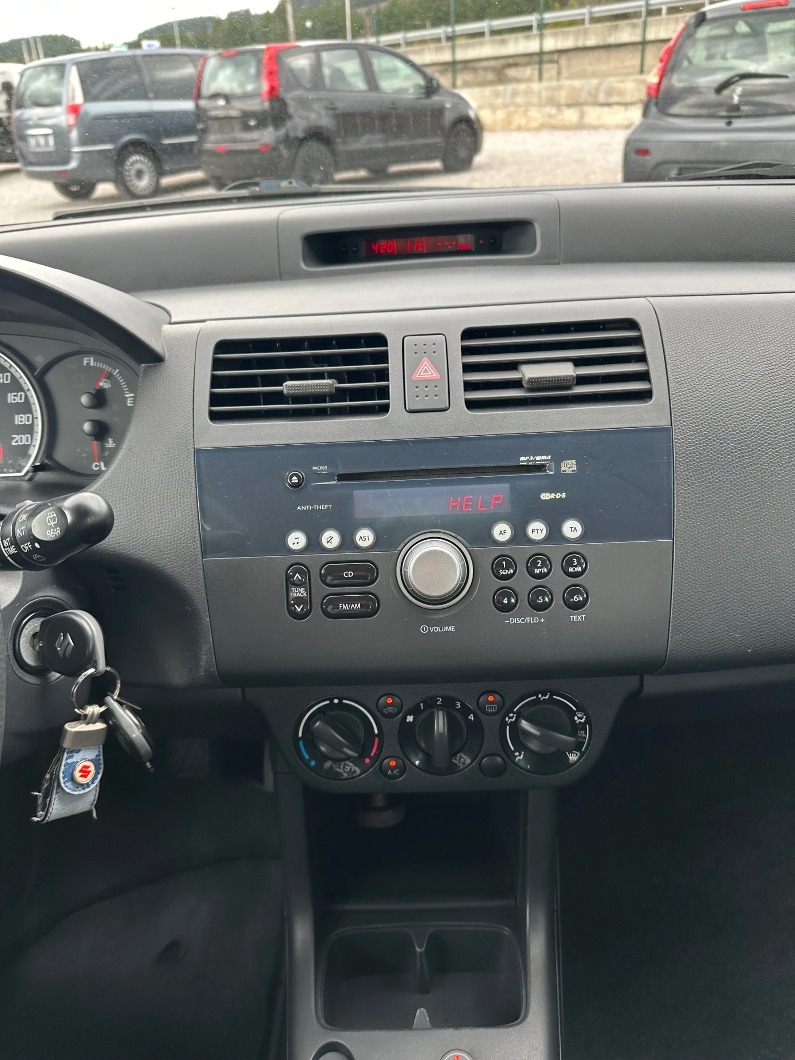 Suzuki Swift 1.3 / | Mobile.bg   11