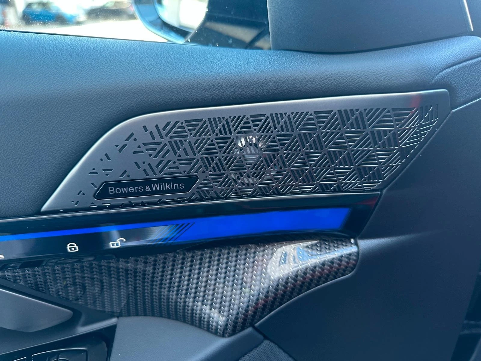 BMW M5 4.4 V8/PLUG-IN/CARBON/B&W/ICONIC GLOW/360/HEAD UP/ | Mobile.bg � ����������� 7