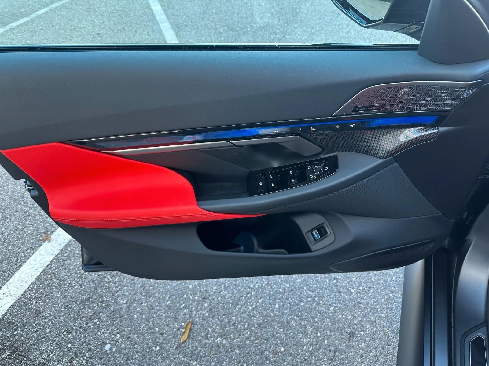 BMW M5 4.4 V8/PLUG-IN/CARBON/B&W/ICONIC GLOW/360/HEAD UP/ | Mobile.bg � ����������� 6