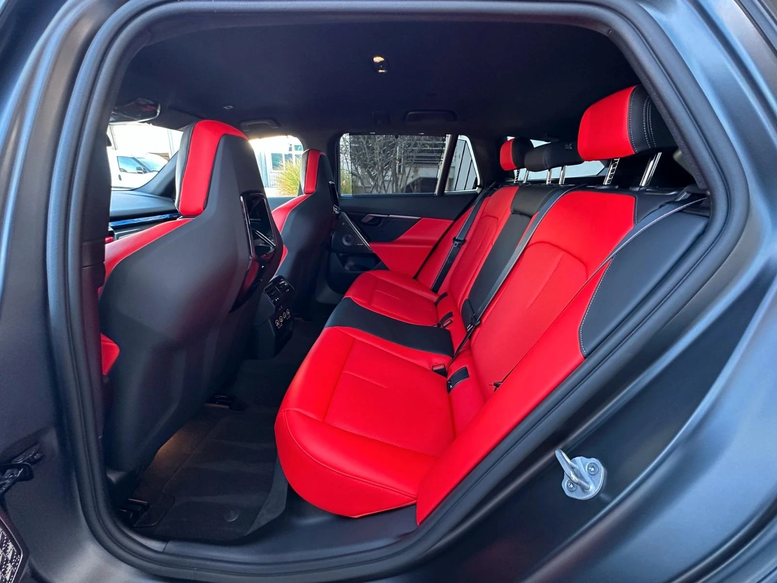 BMW M5 4.4 V8/PLUG-IN/CARBON/B&W/ICONIC GLOW/360/HEAD UP/ | Mobile.bg � ����������� 13