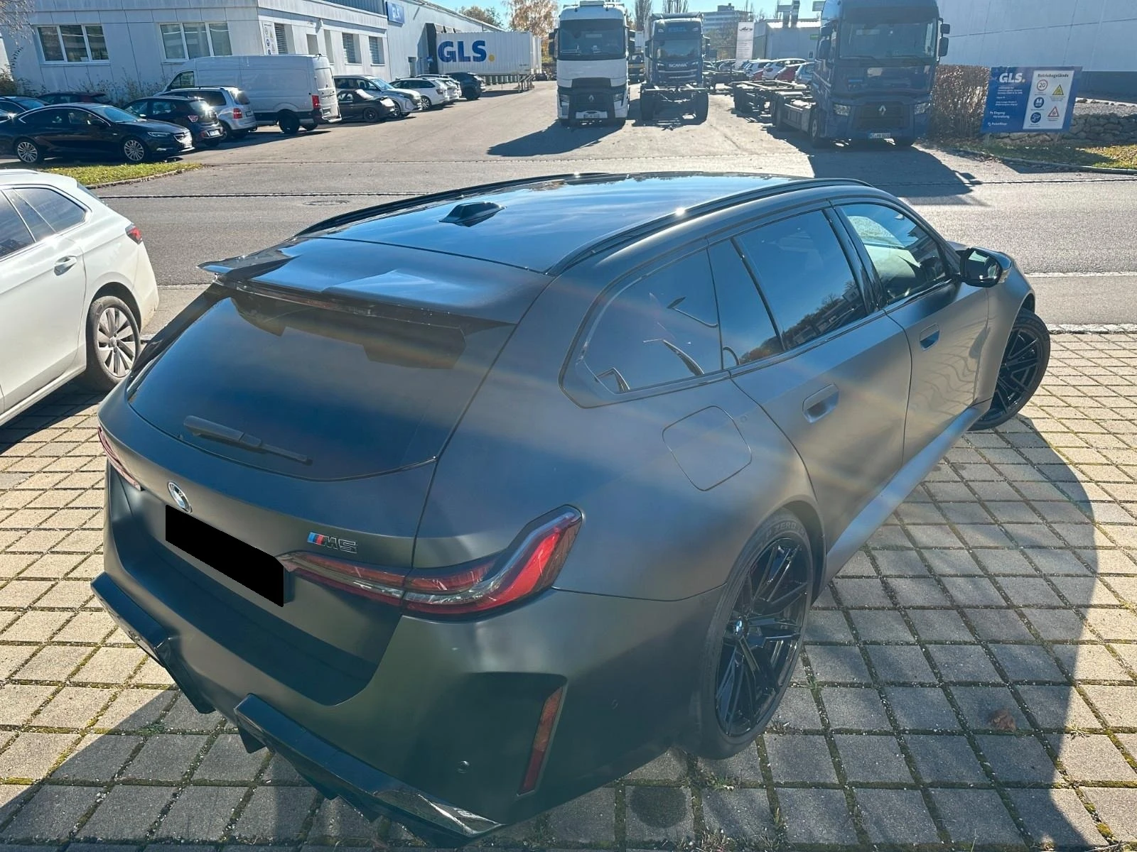 BMW M5 4.4 V8/PLUG-IN/CARBON/B&W/ICONIC GLOW/360/HEAD UP/ | Mobile.bg � ����������� 5