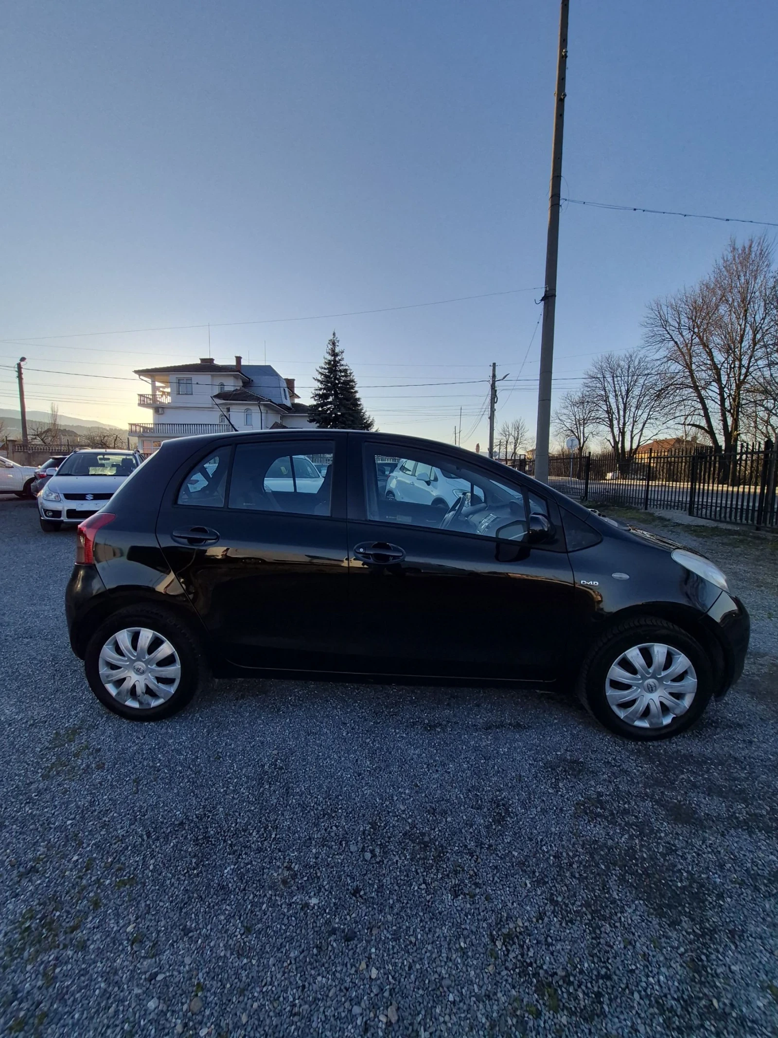 Toyota Yaris 1.4 D-4d 90 к.с  Evro 4 - изображение 7
