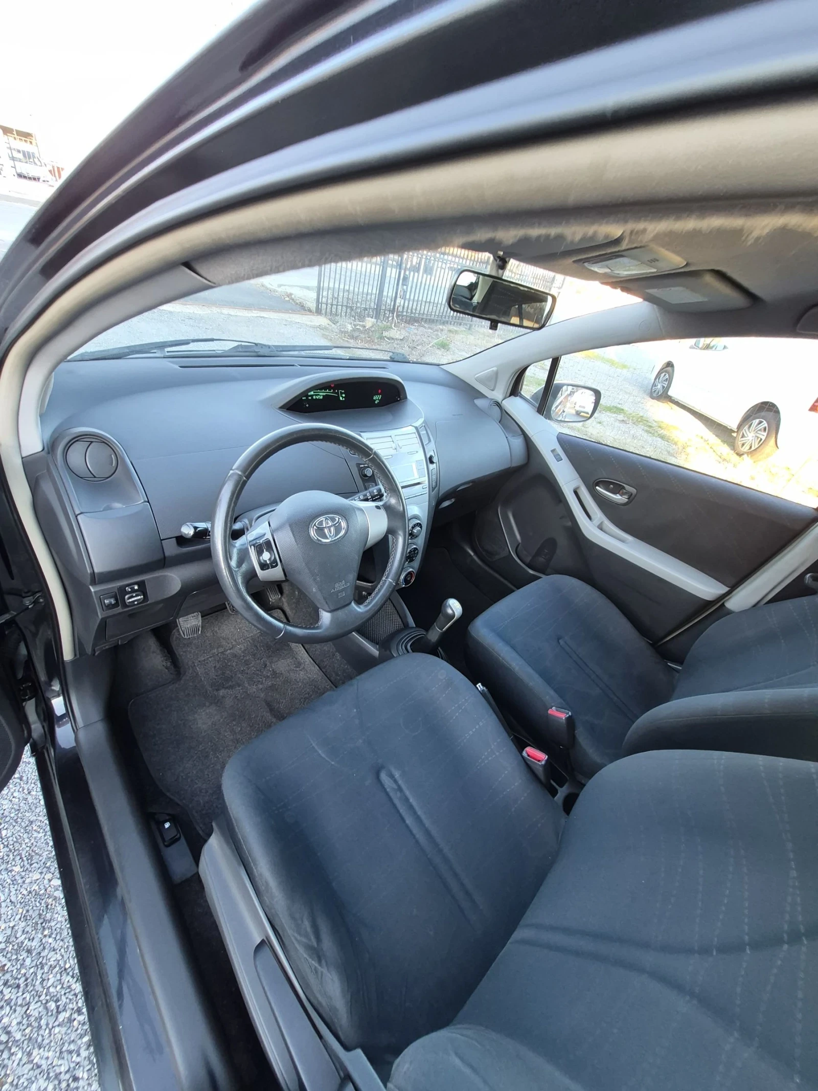 Toyota Yaris 1.4 D-4d 90 к.с  Evro 4 - изображение 8