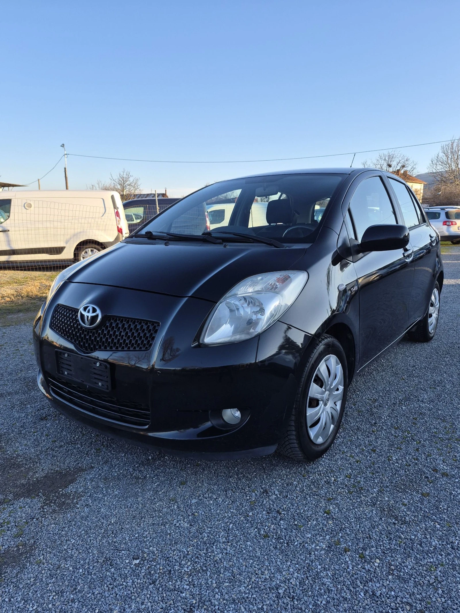 Toyota Yaris 1.4 D-4d 90 к.с  Evro 4 - изображение 2