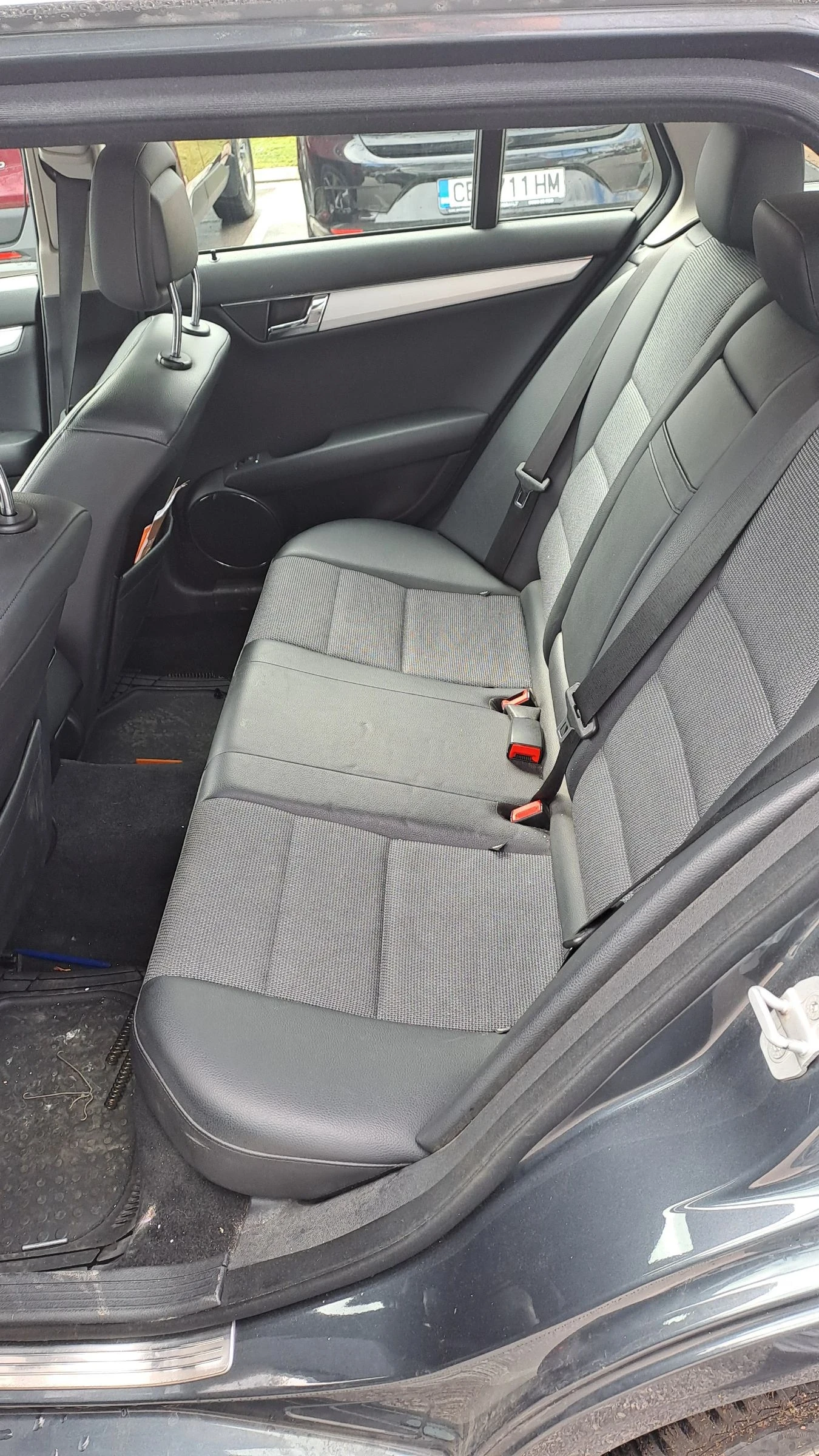 Mercedes-Benz C 220, снимка 7 - Автомобили и джипове - 54006010