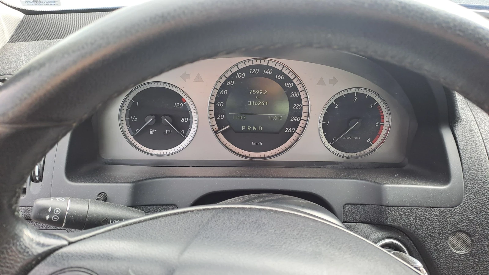 Mercedes-Benz C 220, снимка 9 - Автомобили и джипове - 54006010