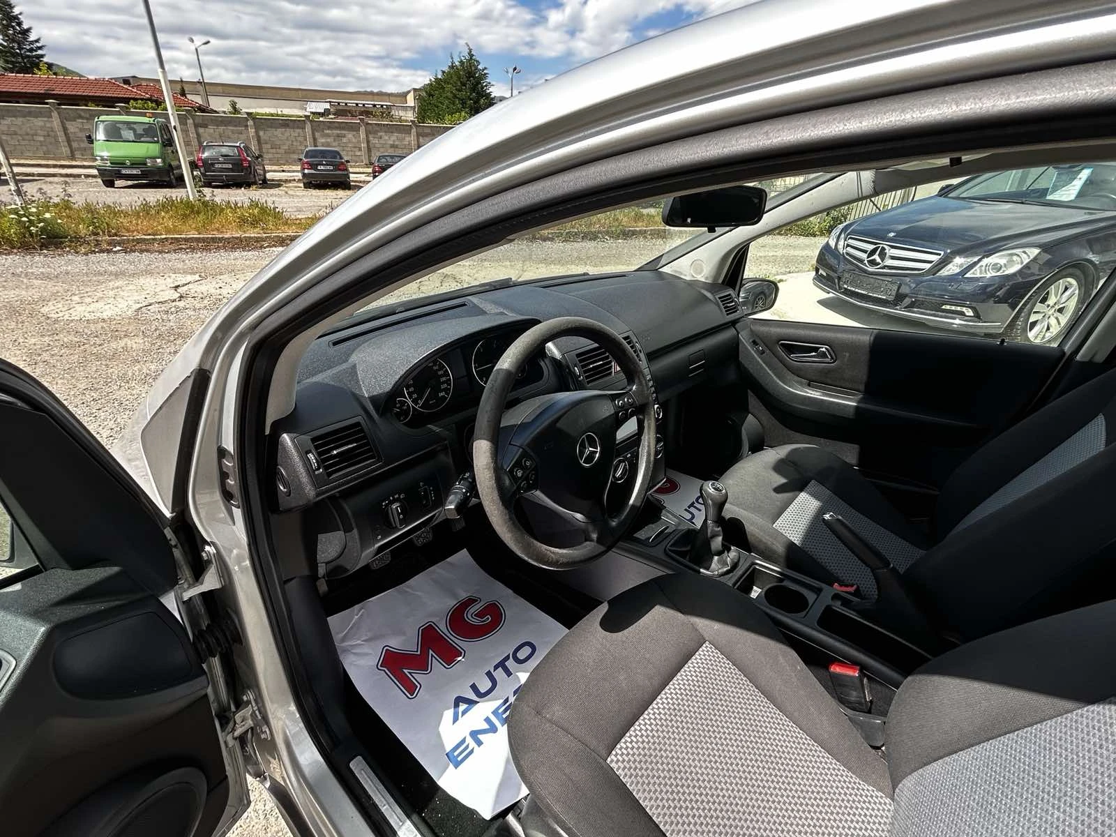 Mercedes-Benz A 160, снимка 9 - Автомобили и джипове - 54629605