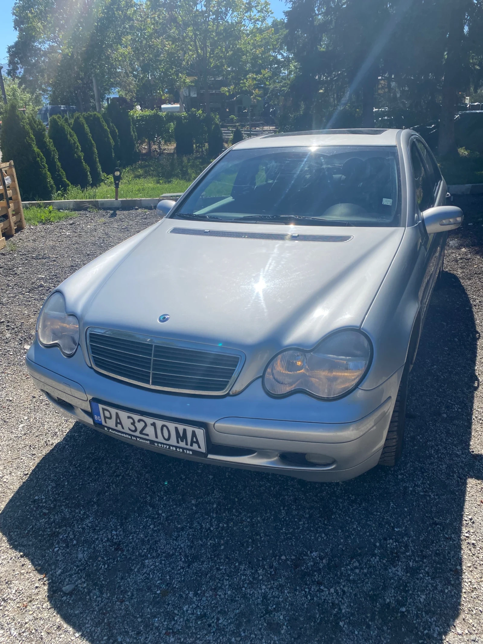 Mercedes-Benz C 180, снимка 2 - Автомобили и джипове - 54660838
