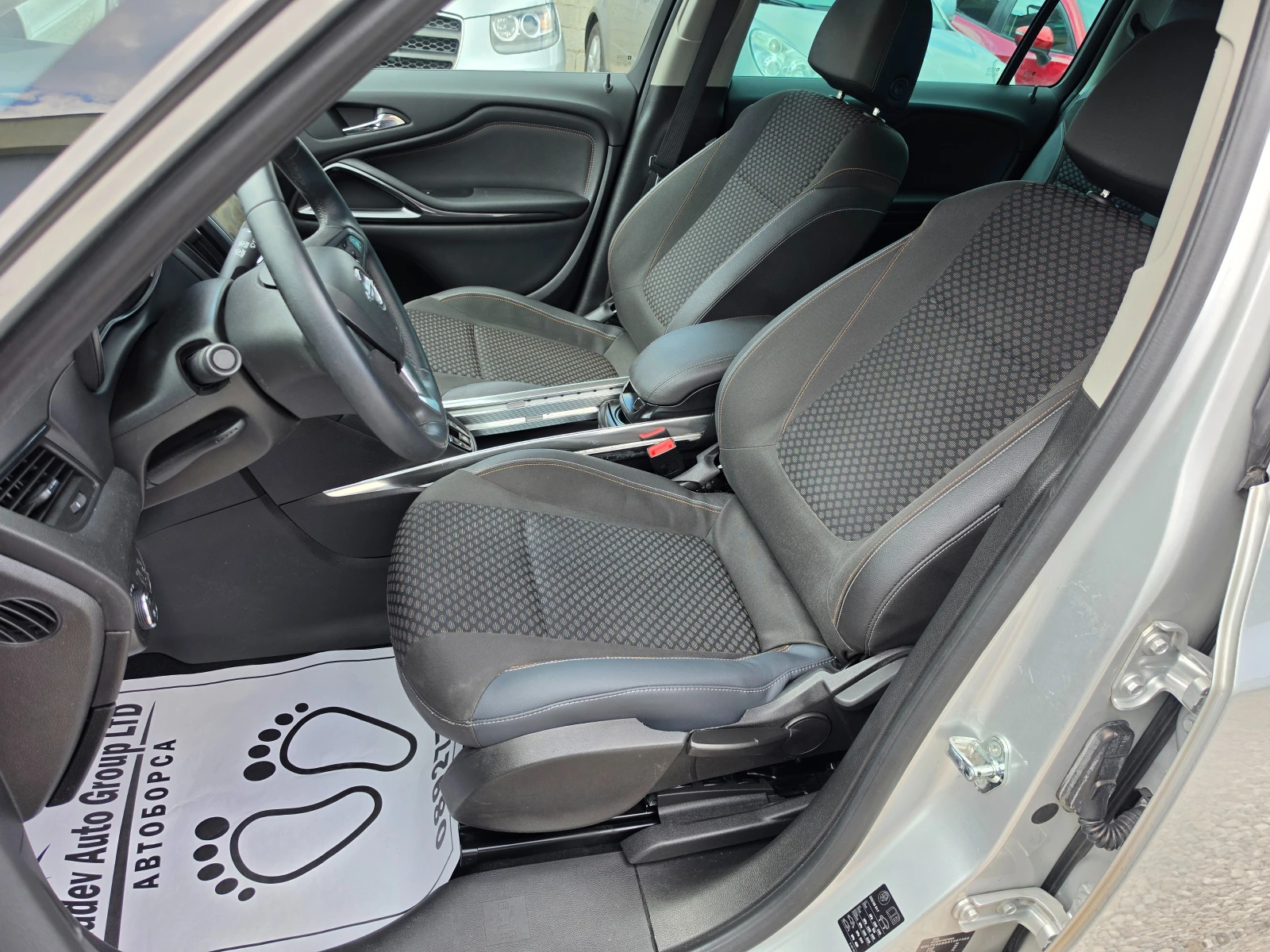 Opel Zafira 2.0CDTI COSMO/7 МЕСТЕН/, снимка 7 - Автомобили и джипове - 54776903