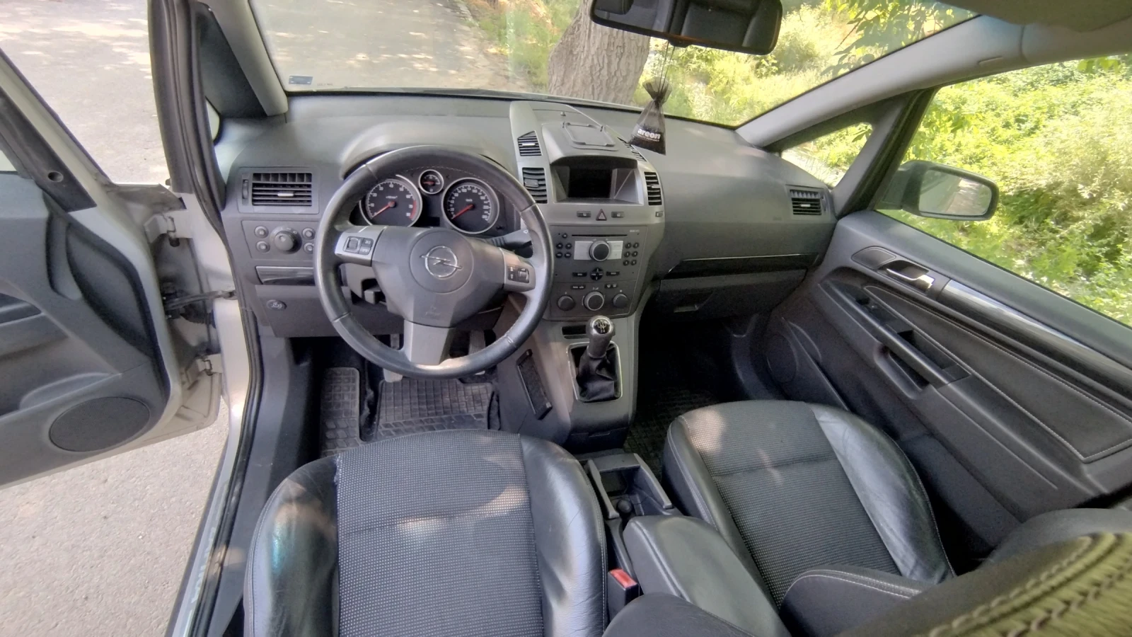 Opel Zafira Лек, снимка 2 - Автомобили и джипове - 54808448