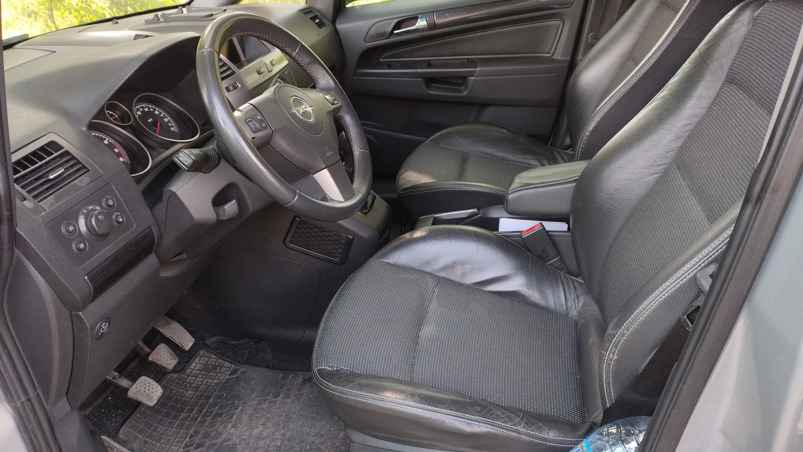 Opel Zafira Лек, снимка 3 - Автомобили и джипове - 54808448
