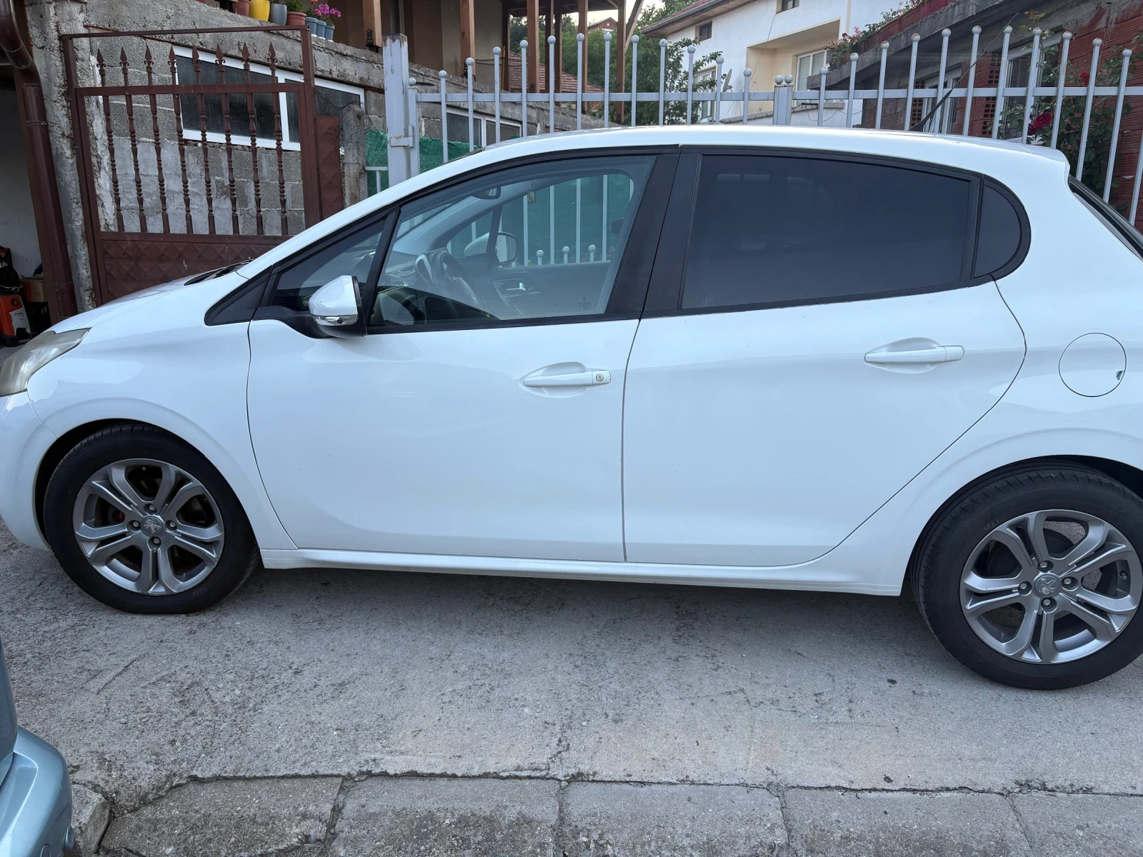 Peugeot 208 | Mobile.bg � ����������� 2