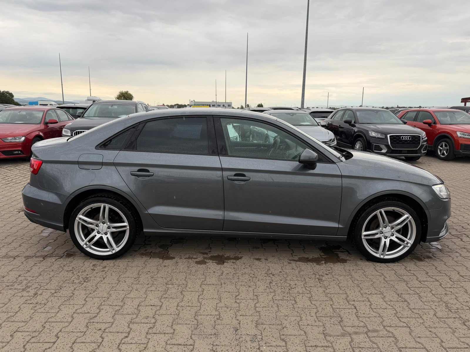 Audi A3 1.6TDI AVTOMAT/NAVI EURO 6, снимка 5 - Автомобили и джипове - 55407296