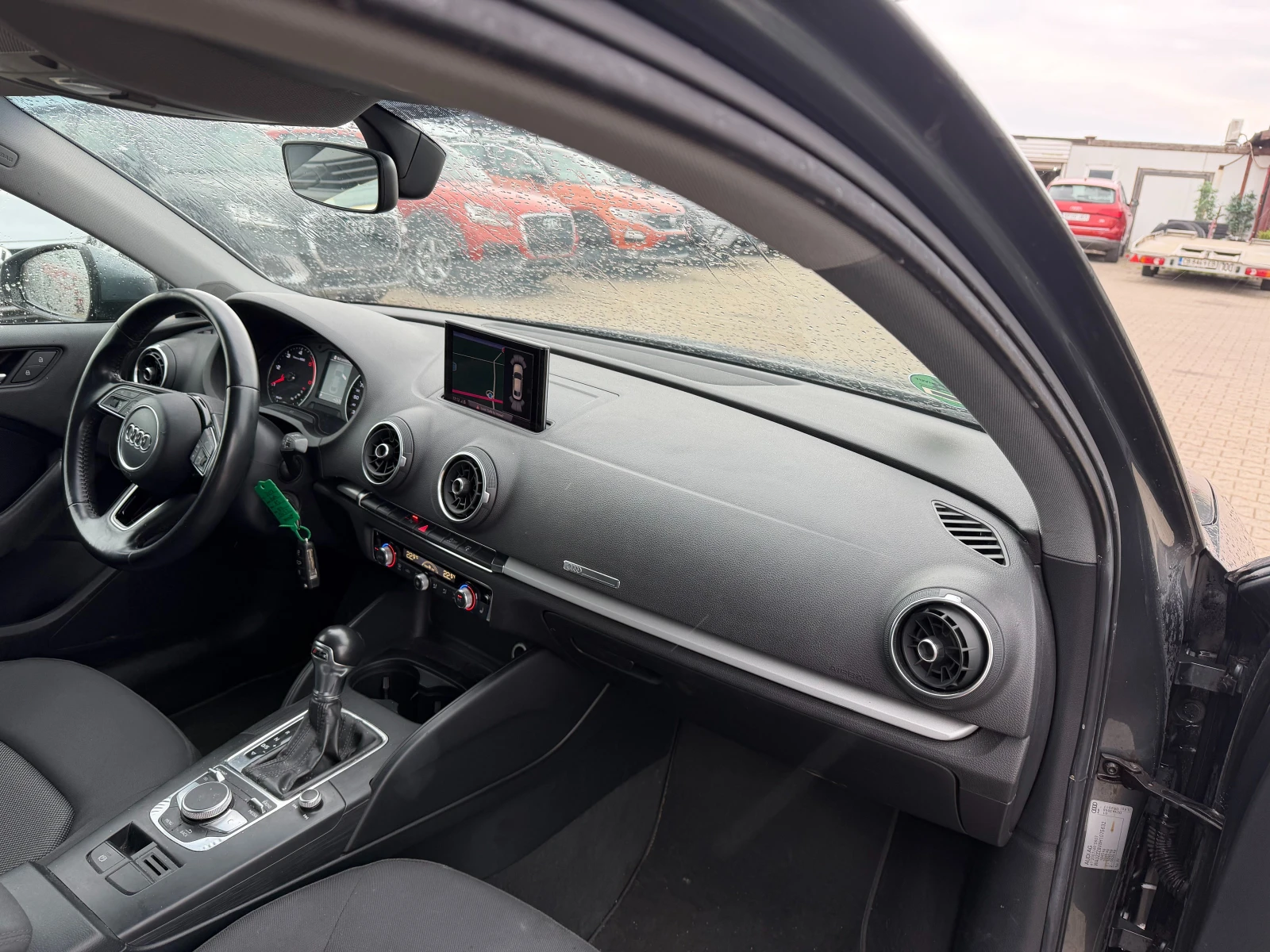 Audi A3 1.6TDI AVTOMAT/NAVI EURO 6, снимка 10 - Автомобили и джипове - 55407296